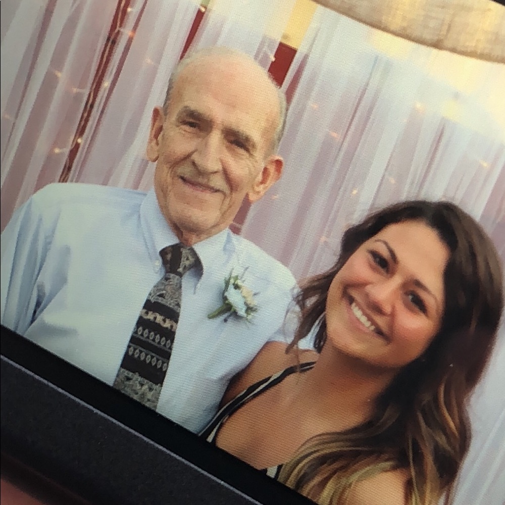 Brenna AKA B-Ren. B. Bren Bren. Brenda. I ❤️OFFERS